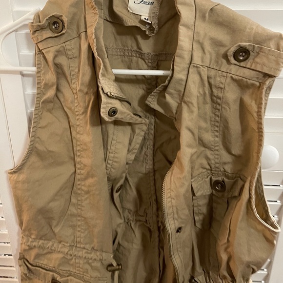 vest - Picture 2 of 2